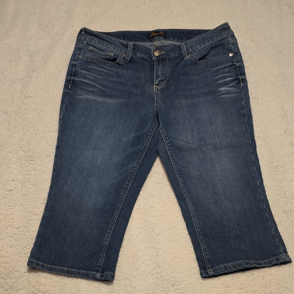 Seven7 Women's Capri Blue Jeans